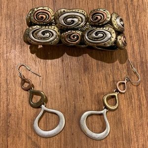 NWOT earring bracket combo tri-color